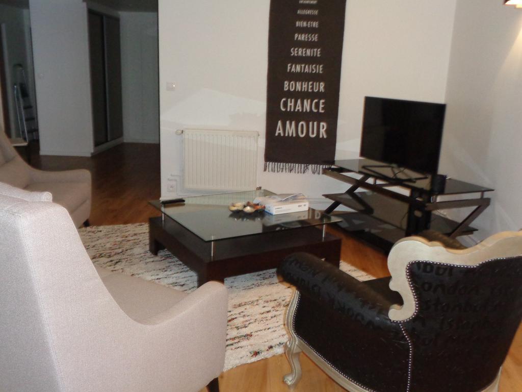 Le Saint Vincent Apartment Epernay Bagian luar foto